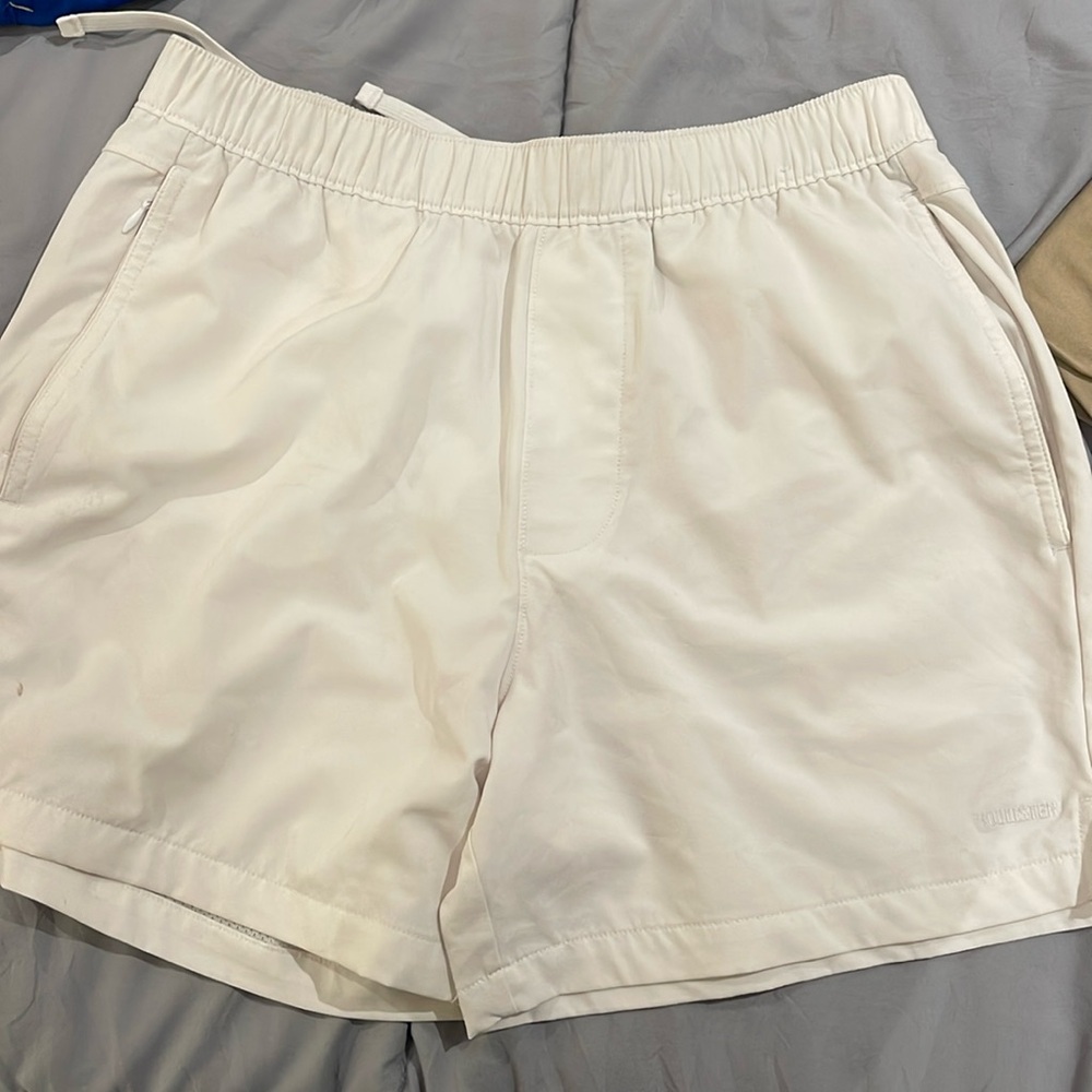 Hollister men’s shorts